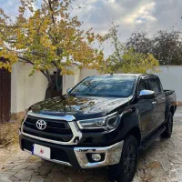 تویوتا هایلوکس مشکی ۴ سیلندر ۲۰۲۵