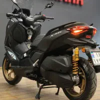موتور xmax 300|موتورسیکلت|تهران, فلسطین (میدان انقلاب)|دیوار