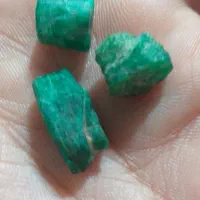 کارشناس انواع گوهر سنگ هایه راف و تراش