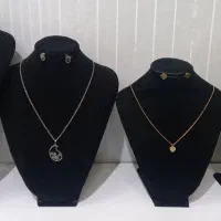 مانکن استند وجنس بدلیجات زیورالات نقره