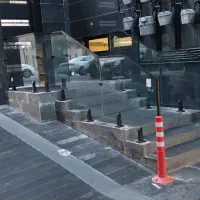 پارتیشن شیشه وشیشه بالکن وشیشه سکوریت|خدمات پیشه و مهارت|تهران, صادقیه|دیوار