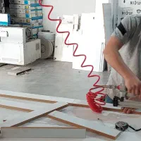 تعمیرات کابینت کمد دیواری ، درب، تخت و مصنوعات چوب