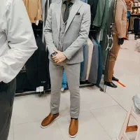 کت و شلوار و جلیقه طوسی مردانه