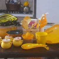 ظروف آشپزخانه زرد