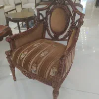 فروشنده آقا مبلمان