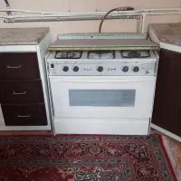 فرش، یخچال، گاز