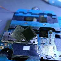 آموزش تعمیرات موبایل در محیط کاری