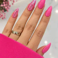استخدام ناخنکارواکستنشن کارحرفه ای