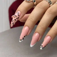 کاشت ناخن و ترمیم (نیل‌آرتیست نیکی نیک‌نژاد)