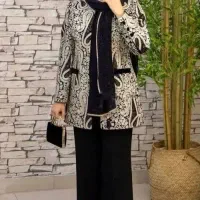 کت مخمل سوزندوزی|لباس|قم, قلعه یزدیها|دیوار