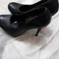 کفش زنانه و مردانه وپارچه زنانه وروشلواری مردانه|کیف، کفش، کمربند|زابل, |دیوار