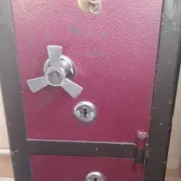 گاوصندوق سالم|ابزارآلات|قرچک, مهدیه|دیوار