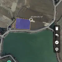 زمین داخل بافت مسکونی