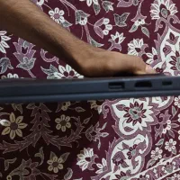 لپ تاپ|رایانه همراه|پیر سهراب, |دیوار