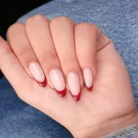 تخفیف ویژه کاشت و ترمیم ناخن