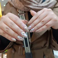 کاشت ناخن|خدمات آرایشگری و زیبایی|ملایر, |دیوار