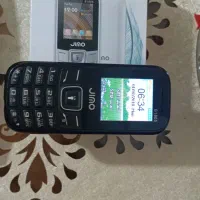 گوشی ساده دوربین و چراغ قوه دار.