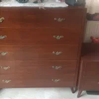 دراور با آینه و پاتختی