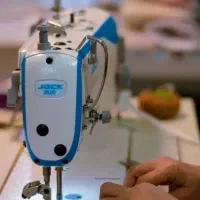 استخدام خیاط