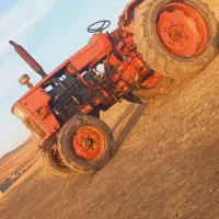 تراکتور رومانی مدل ۶۴ جک جدید در حد سالم و سرحال