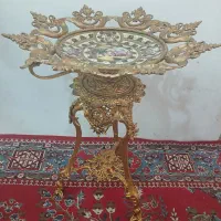 سلام ظرف الیاژ برنز کنار سالنی بزرگ میفروشم
