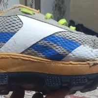 کفش اسپرت در حد نو شماره ۴۲. جوشکاری سیار