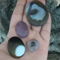 سنگهای قیمتی کلکسیونی آبدار