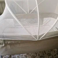 تخت کنار مادر نوزاد مارک axes