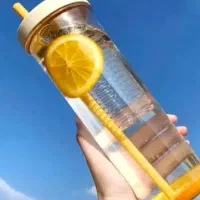 قمقمه مخزن دار|ظروف نگهدارنده، پلاستیکی، یک‌بارمصرف|بومهن, |دیوار