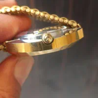 ساعت رادو|ساعت|ری, شهید غیوری (ابن باویه)|دیوار