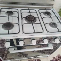 گازطرح فر تمیزوقابل استفاده|اجاق گاز و لوازم برقی پخت‌وپز|فومن, |دیوار