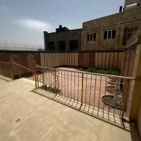 ۲۰۰ متر ویلایی/کلید نخورده /۱۰۰ متر حیاط اختصاصی