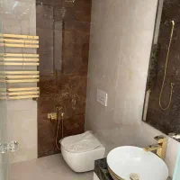 آپارتمان/ ۱۷۵ متری/ خیابان/ باغ دریاچه