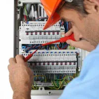 سیمکش سیمکشی وبرقکار و برقکاری ساختمانی و صنعتی|خدمات پیشه و مهارت|اردبیل, |دیوار