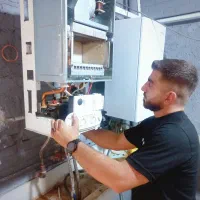 تعمیر تخصصی عیب یابی سرویس پکیج و برد شبانه‌روزی