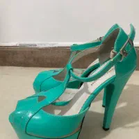 کفش مجلسی|کیف، کفش، کمربند|فریدون‌کنار, |دیوار