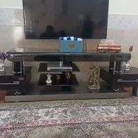 میز تلویزیون سالم بدون شکستگی