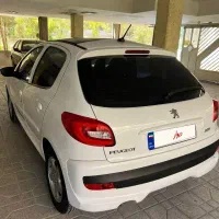 پژو ۲۰۷ پانا دنده ای مدل ۴۰۲