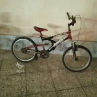 سه عدد دوچرخه بچهگانه