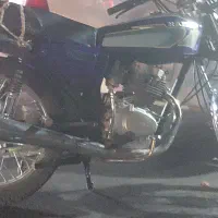 راننده موتور با گواهینامه