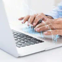متقاضی کار نرم افزار کامپیوتر
