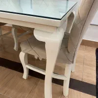 میزناهار خوری ۶نفره  ۴عدد استخونی ۲عدد بنفش