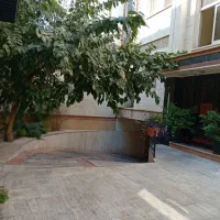 ۱۸۳متر جلفا در دو واحد سه طبقه تک و حیاط مستقل