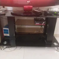 میز زیر تلویزیون