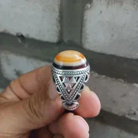 انگشتر عقیق سه پوست کهنه