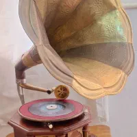 گرامافون آنتیک اصل