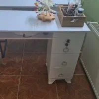 میز ناخن کار|آرایشگاه و سالن‌های زیبایی|علی‌آباد کتول, |دیوار