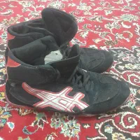 دونده و کفش کشتی