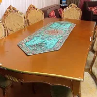 میز نهارخوری هشت نفره کارکرده.