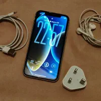 آیفون ۱۱ بسیار تمیز (zaa)